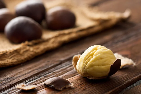 Raw Chestnuts — Stock Photo, Image