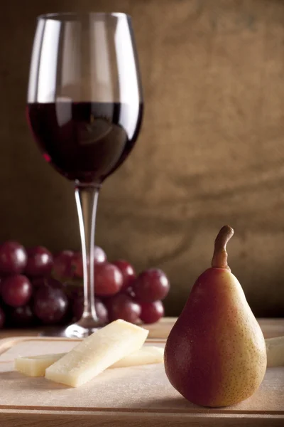 Pears with Pecorino Cheese and Red Wine — Stock Photo, Image