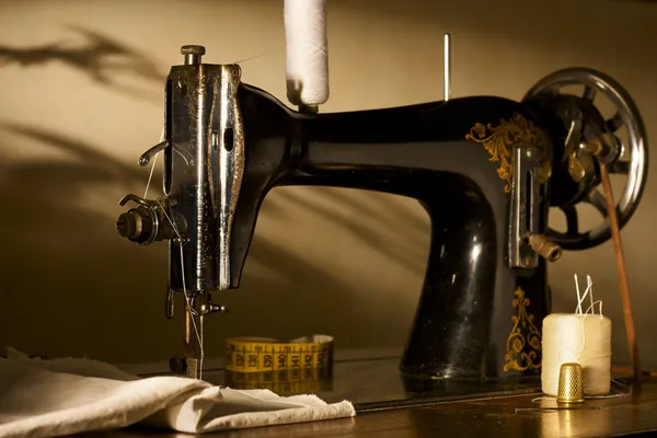 Máquina de costura velha Imagens De Bancos De Imagens