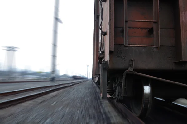 Foto de un tren en movimiento — Foto de Stock