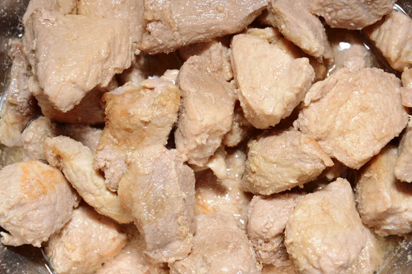 Carne grelhada em uma frigideira — Fotografia de Stock