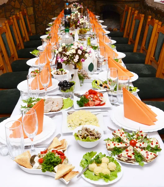 Essen auf einer Hochzeitsfeier — Stockfoto
