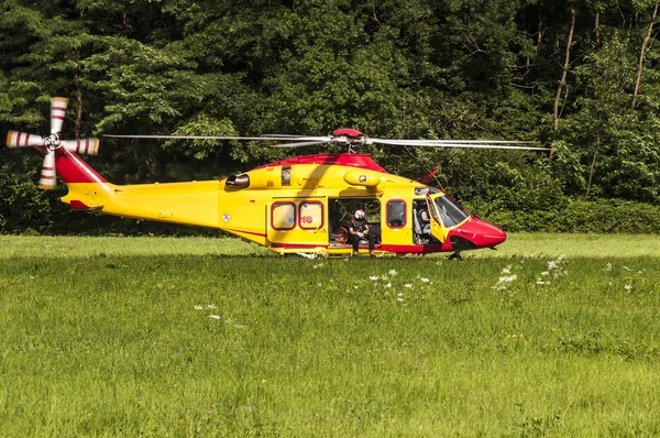 Emergency rescue helicopter — Stock Photo, Image