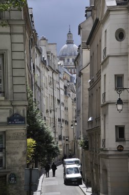 Paris Caddesi