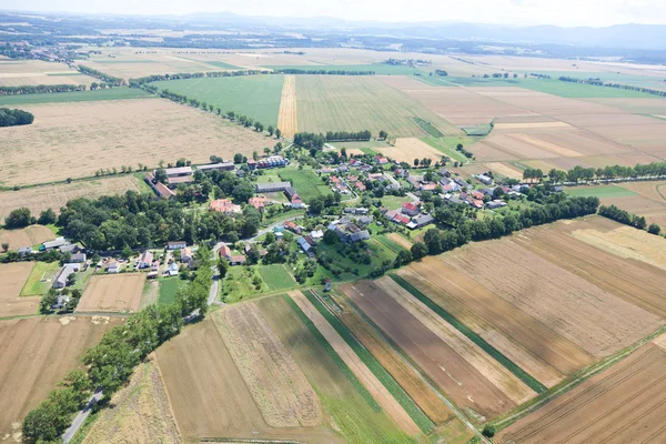Flygfoto över byn landskap — Stockfoto