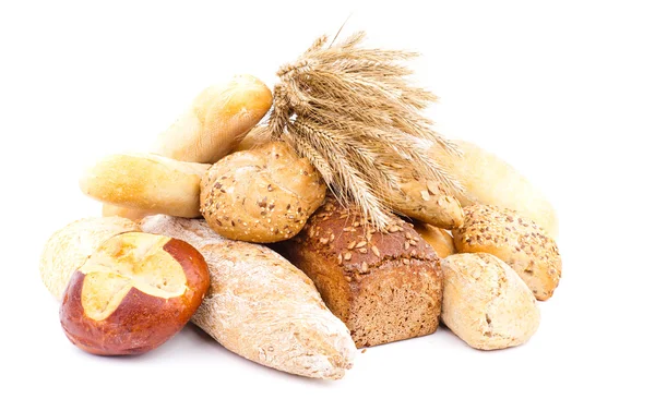 Vários pão isolado em branco — Fotografia de Stock