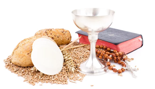 Símbolo del cristianismo, pan y vino en copa —  Fotos de Stock