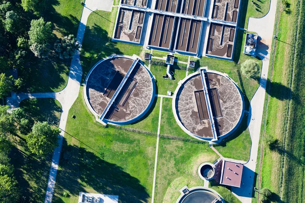 Luchtfoto van opole stad rioolwaterzuiveringsinstallatie — Stockfoto