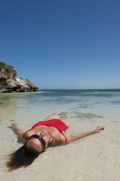Sexy žena tropické holiday beach — Stock fotografie