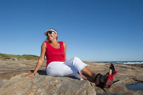 Happy high heel woman at sea holiday — Stock Photo, Image