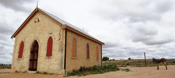 教会在澳洲的鬼城 — 图库照片