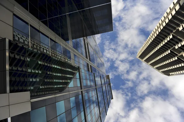 中央ビジネス地区の高上昇高層ビル — ストック写真