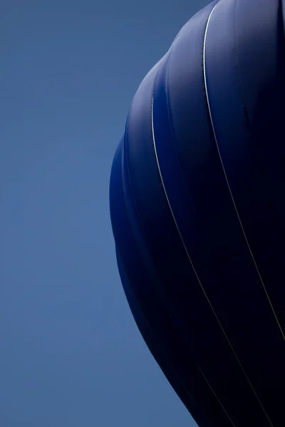 Blauer Luftballon — Stockfoto