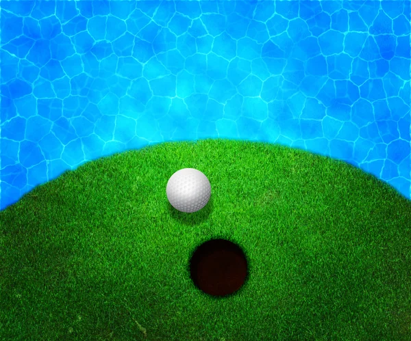 Topu yakın su golf arka plan — Stok fotoğraf