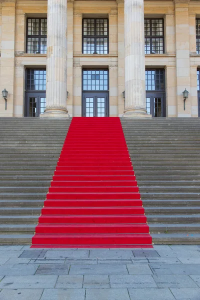 Red carpet on steps — Stock Photo, Image