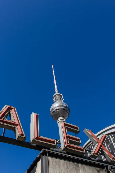 Televizní věž (fernsehturm) a písmena "alex" — Stock fotografie