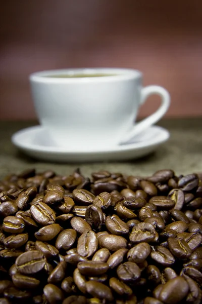 Taza llena de café —  Fotos de Stock