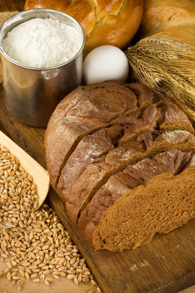 Хлеб и хлебобулочные изделия — стоковое фото