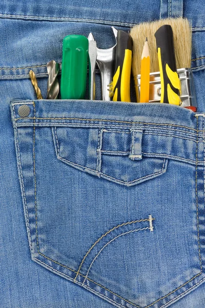 Інструменти в джинсовій кишені — стокове фото