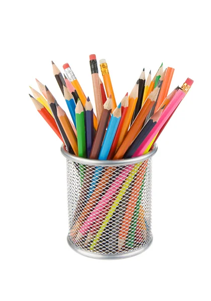 Kalemler ve sepet tutucu üzerinde beyaz izole — Stok fotoğraf