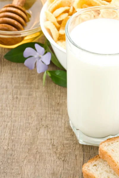 Milk products isolated on wood — Stock Photo, Image
