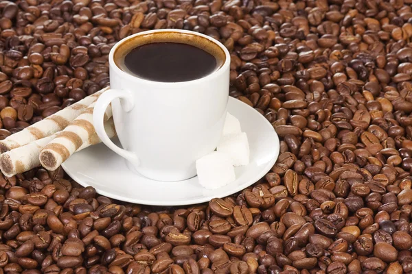 Hostienbrötchen und Kaffee — Stockfoto