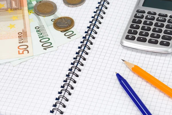Pens and euros at pad — Stock Photo, Image