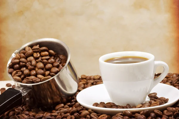 Cup, koffie en bens — Stockfoto