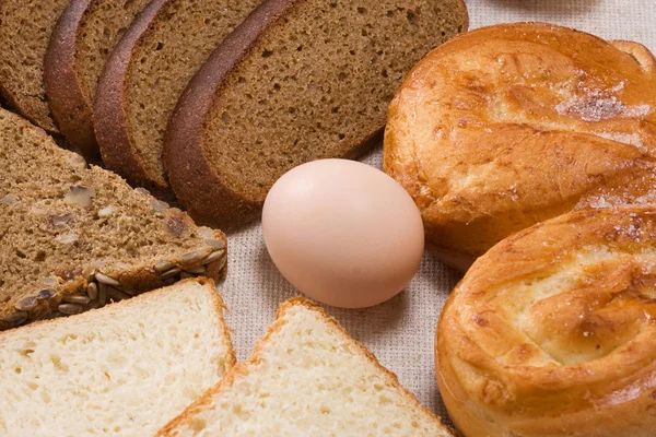 Хлеб и пекарня — стоковое фото