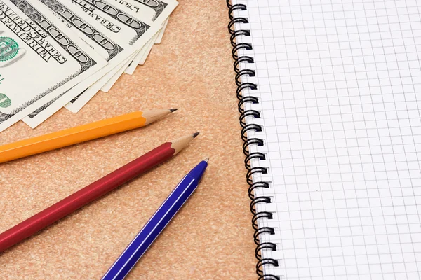Pen, pensil, dollars en Opmerking — Stockfoto
