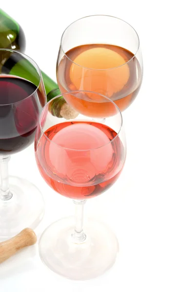 Vin i glas frukt isolerad på vit — Stockfoto