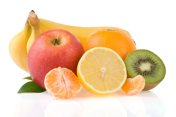 Fresh fruits and slices isolated on white — Stock Photo, Image
