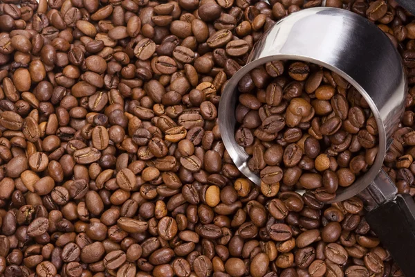 咖啡壶和豆子 — 图库照片