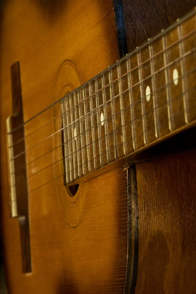 黒を基調としたギター — ストック写真