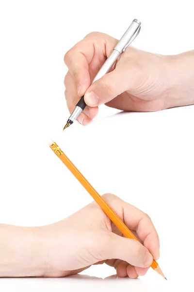 Mãos masculinas segurando canetas — Fotografia de Stock