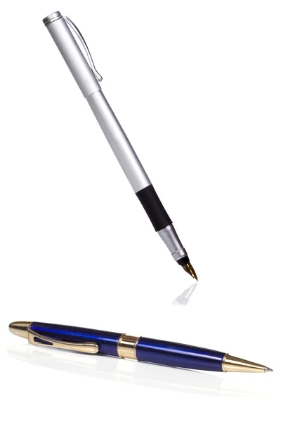 Stříbrné a zlaté pero — Stock fotografie
