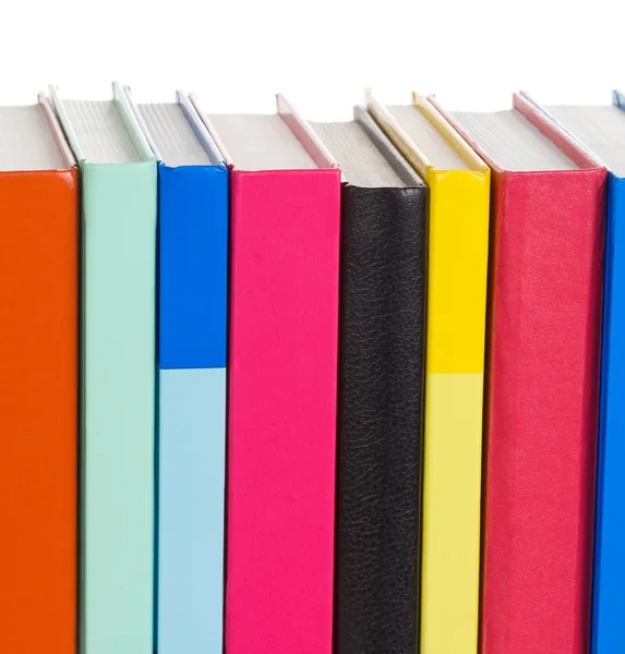 Stapel neuer Bücher isoliert auf weiß — Stockfoto