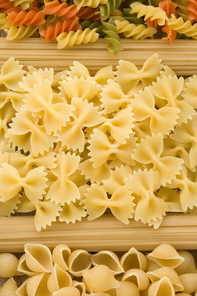 Rå pasta och spaghetti — Stockfoto