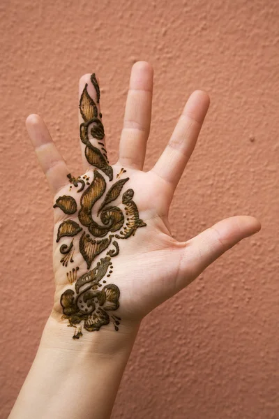 Henna zur Hand — Stockfoto