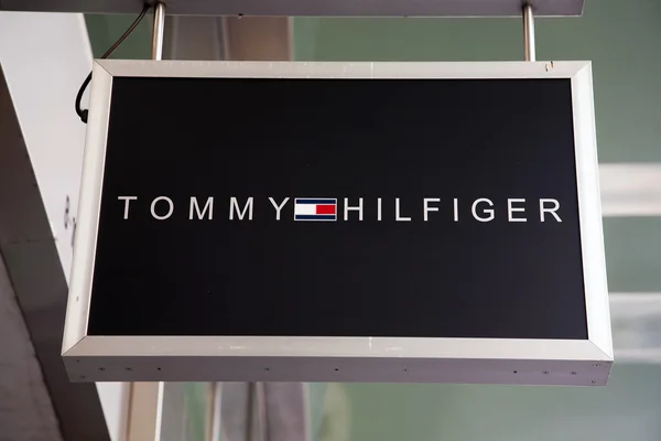 Logotipo da marca Tommy Hilfiger — Fotografia de Stock