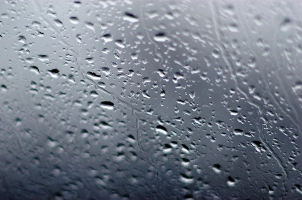 Regendruppels op venster — Stockfoto