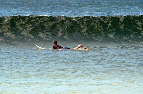 Sports de mer - surf des vagues — Photo