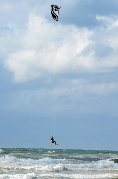 Αθλητισμός - kiteboarding θάλασσα — Φωτογραφία Αρχείου