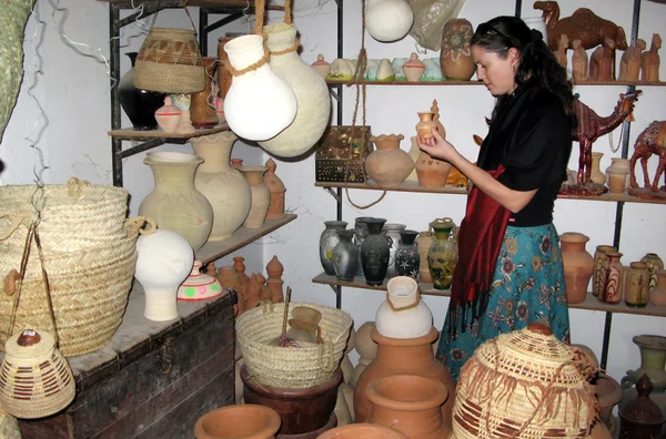 Рынок керамики Бахла в Омане — стоковое фото