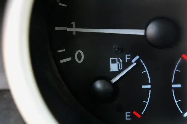 Medidor de combustible de gasolina de coche —  Fotos de Stock