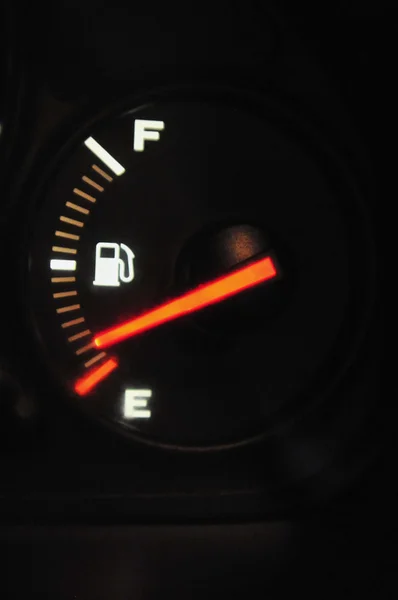 Calibre do combustível da gasolina do carro — Fotografia de Stock
