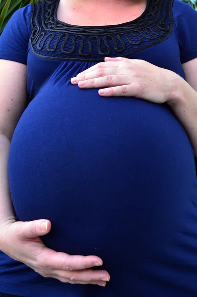 Vrouw leven - zwangerschap — Stockfoto