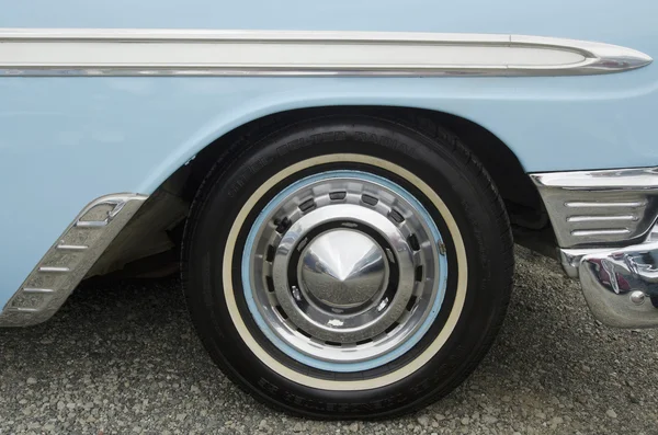 Oude klassieke vintage auto show — Stockfoto