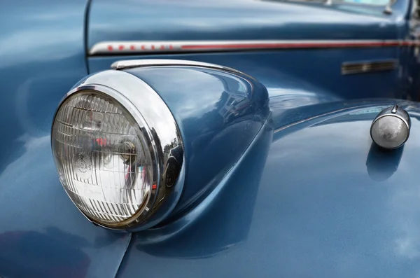 Velho show de carro clássico vintage — Fotografia de Stock