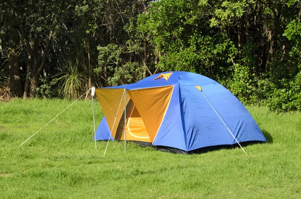 Tenda de acampamento — Fotografia de Stock